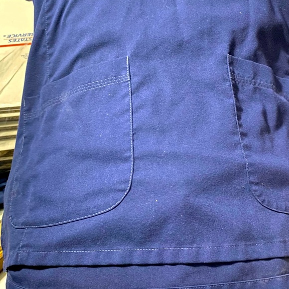 Women’s Grays Anatomy Active Medium Navy Blue medical scrub shirt and pants - Picture 7 of 14